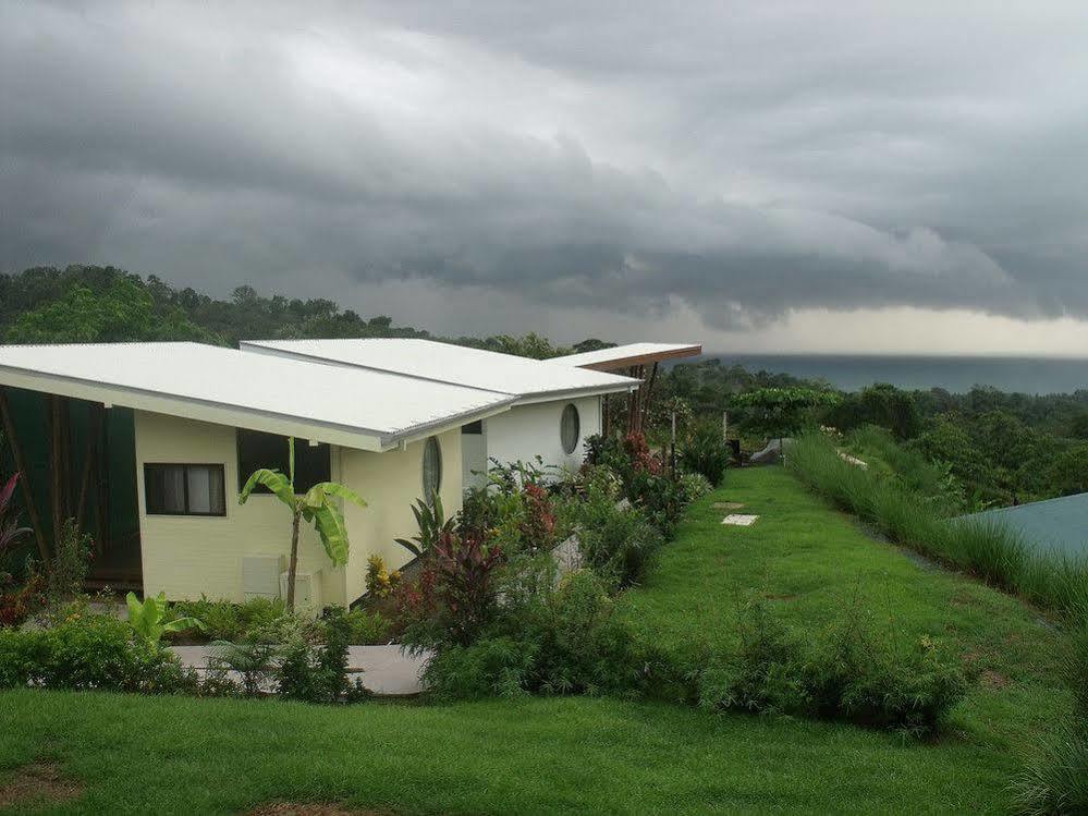 Eden Tica Lodge Uvita Exterior photo